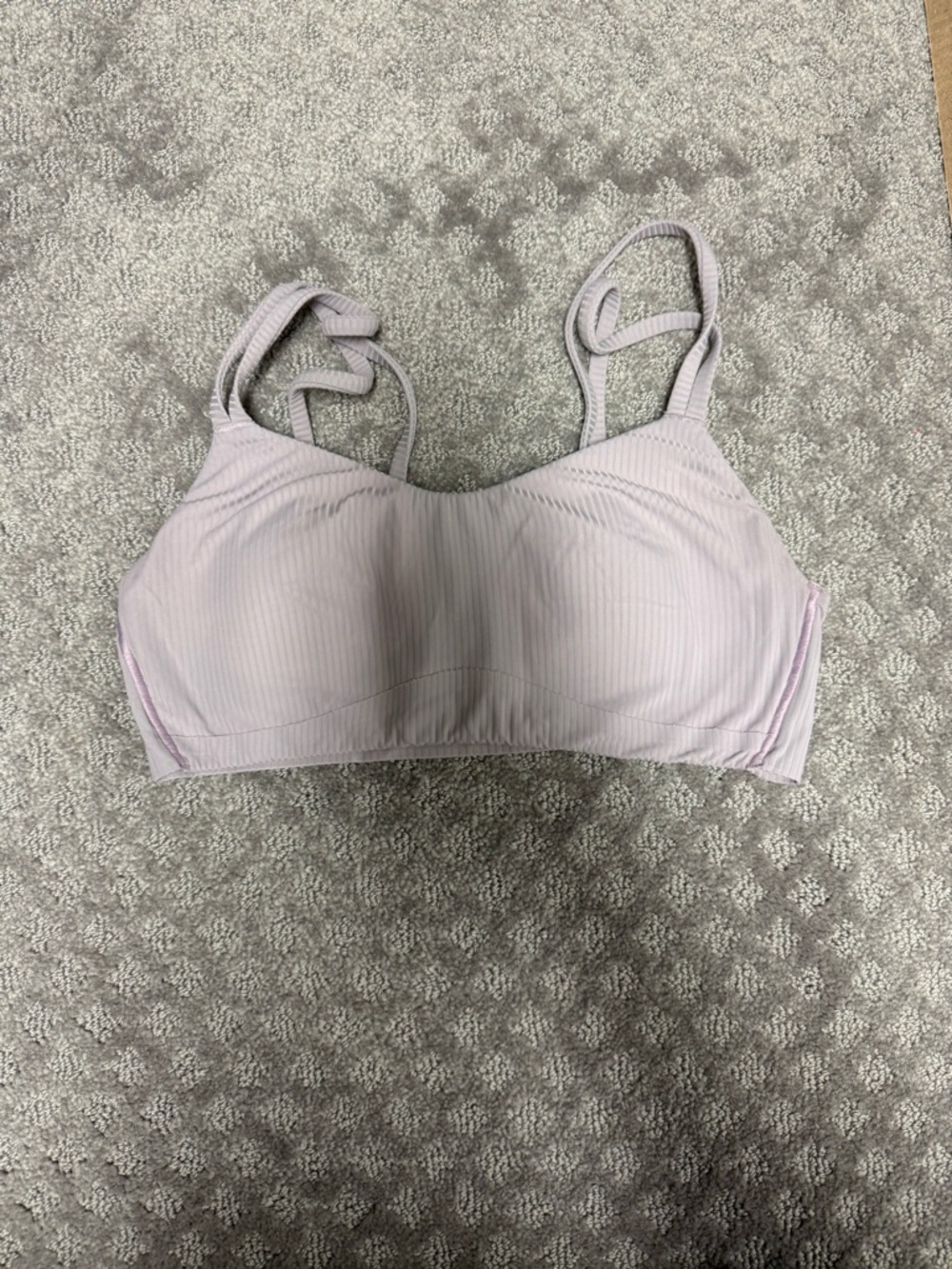 Lululemon like a cloud bra